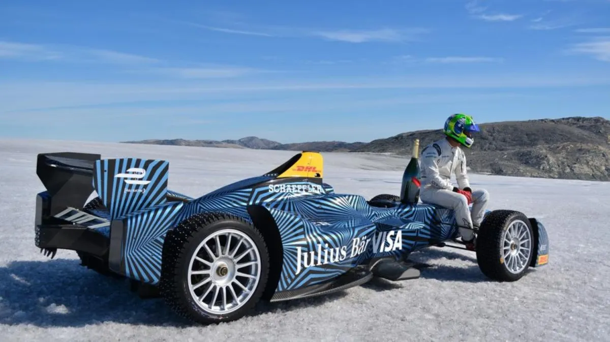 Болід Формули Е в Гренландії. Тепер ти бачив все!