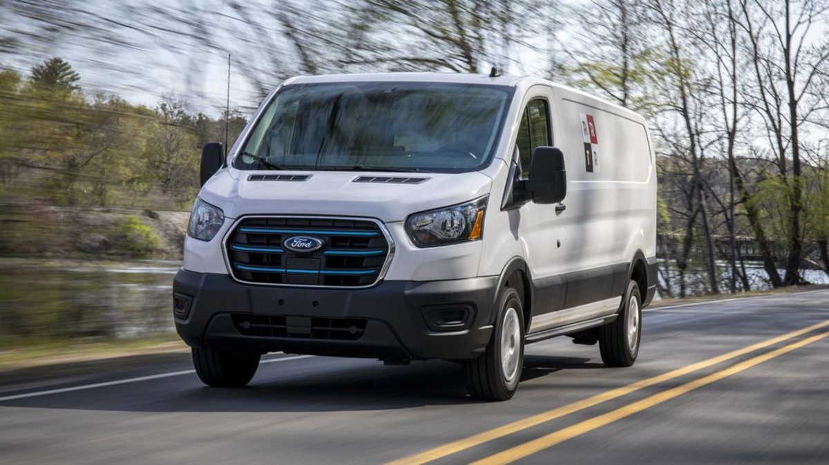2024-ford-e-transit-enhanced-range-battery-02-65e617be773a3