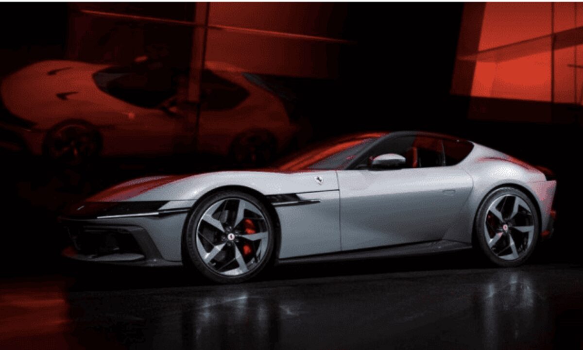 Представлений спорткар Ferrari 12Cilindri (ВІДЕО)