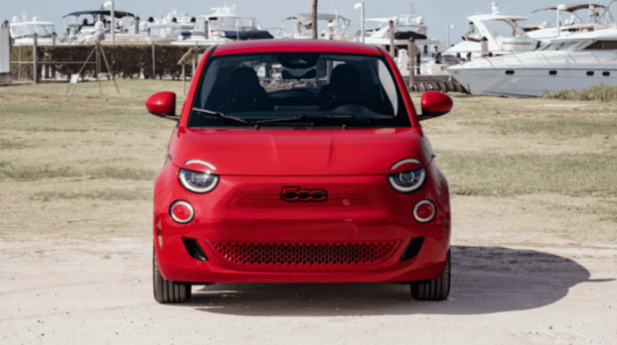 Fiat 500 повертається до бензинового двигуна