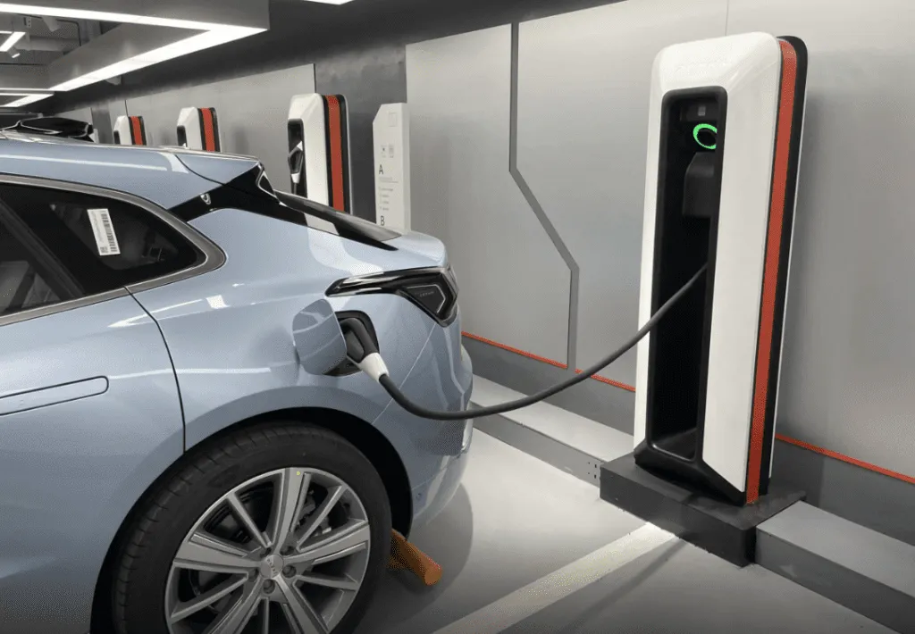 Інноваційна зарядка від Zeekr: Без телефону і клопоту