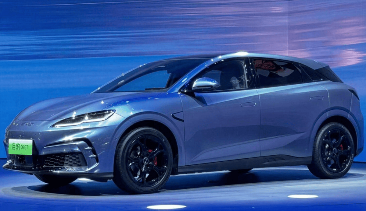 BYD презентував новий електромобіль Seal 06GT на автосалоні в Ченду 2024