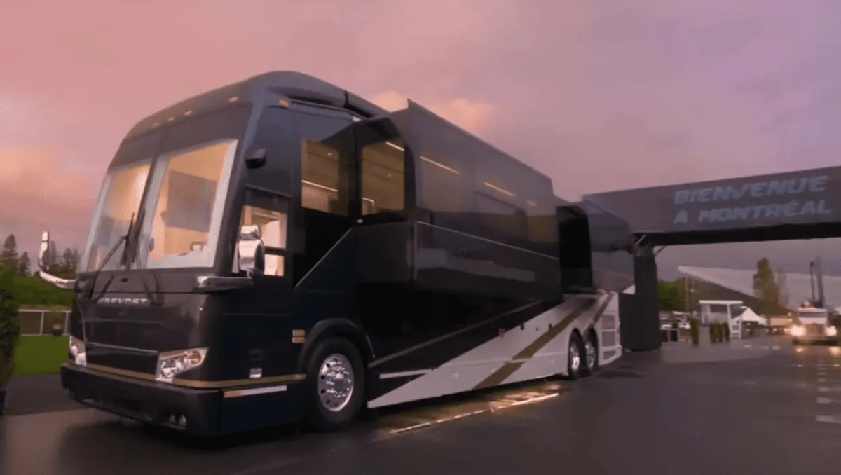 Неймовірний розкішний автобудинок від Prevost коштує 2,5 мільйона доларів