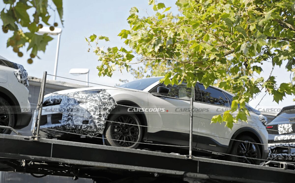 Оновлений Citroen C4: Новий дизайн фар і оновлений інтер’єр напередодні дебюту