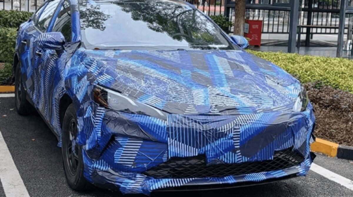 BYD Seal 05 DM-i помічений у Китаї