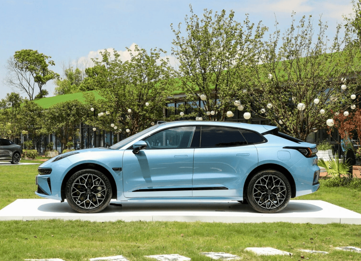 Zeekr відповідає на критику після випуску двох нових моделей за рік