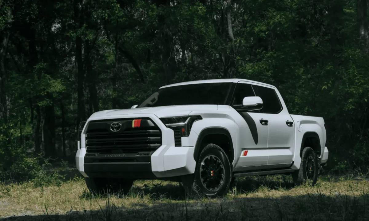 Toyota представила Tundra 2025 з оновленим дизайном та технологіями