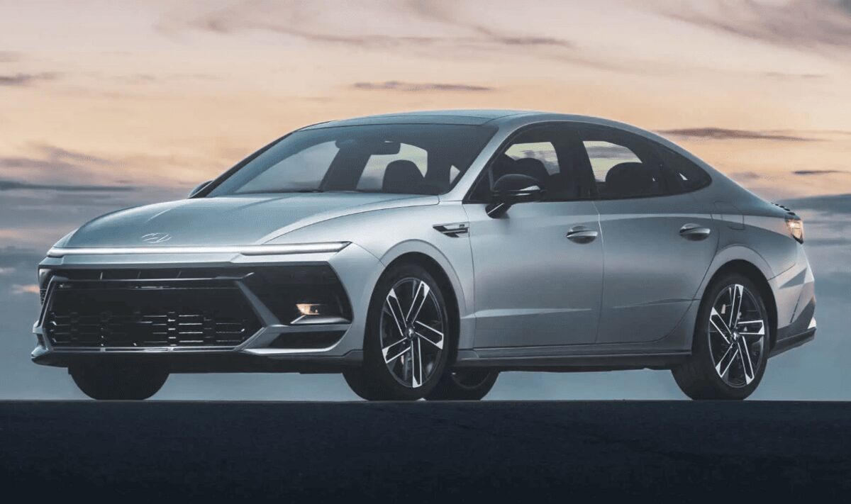 Hyundai представила оновлений седан Sonata 2025 року з невеликим підвищенням цін