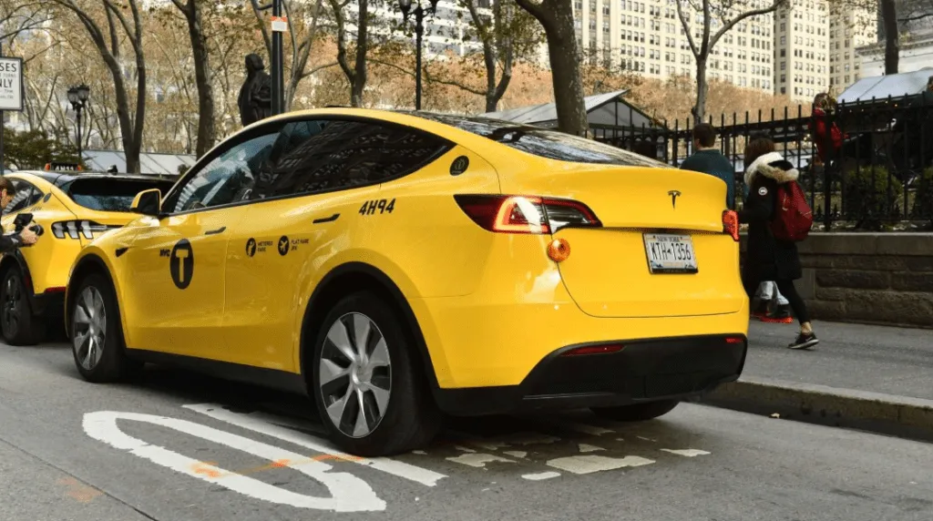 Tesla купує землю в Нью-Йорку за $18 мільйонів для нової станції Supercharger