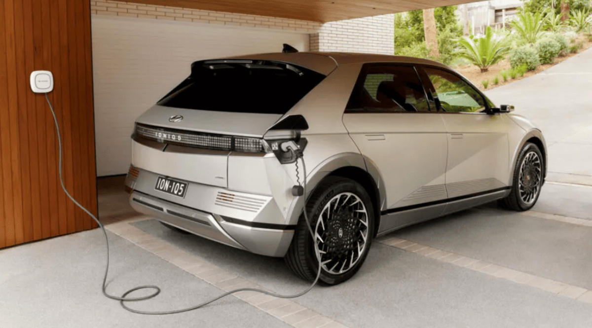 Корея заборонить повністю зарядженим електромобілям користуватися гаражами