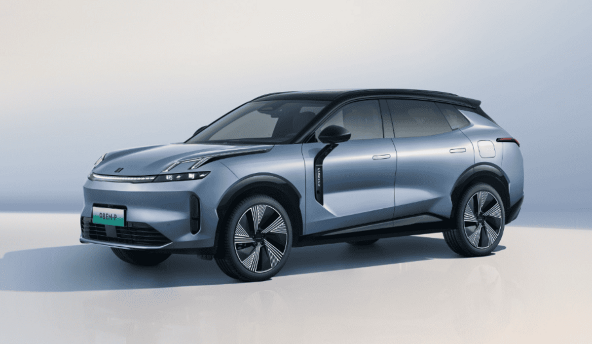 Lynk & Co 08 EM-P 2025: Оновлений фастбек-кросовер