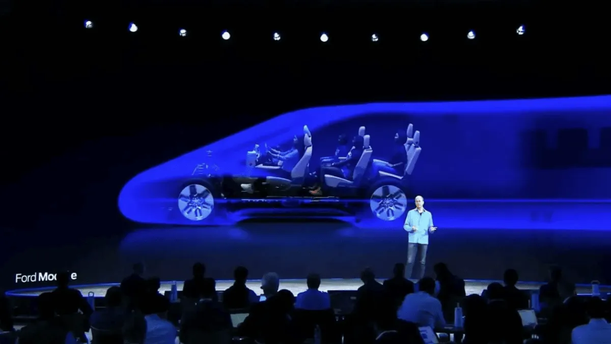 Ford відмовляється від трирядного електричного позашляховика і переходить на гібридні технології