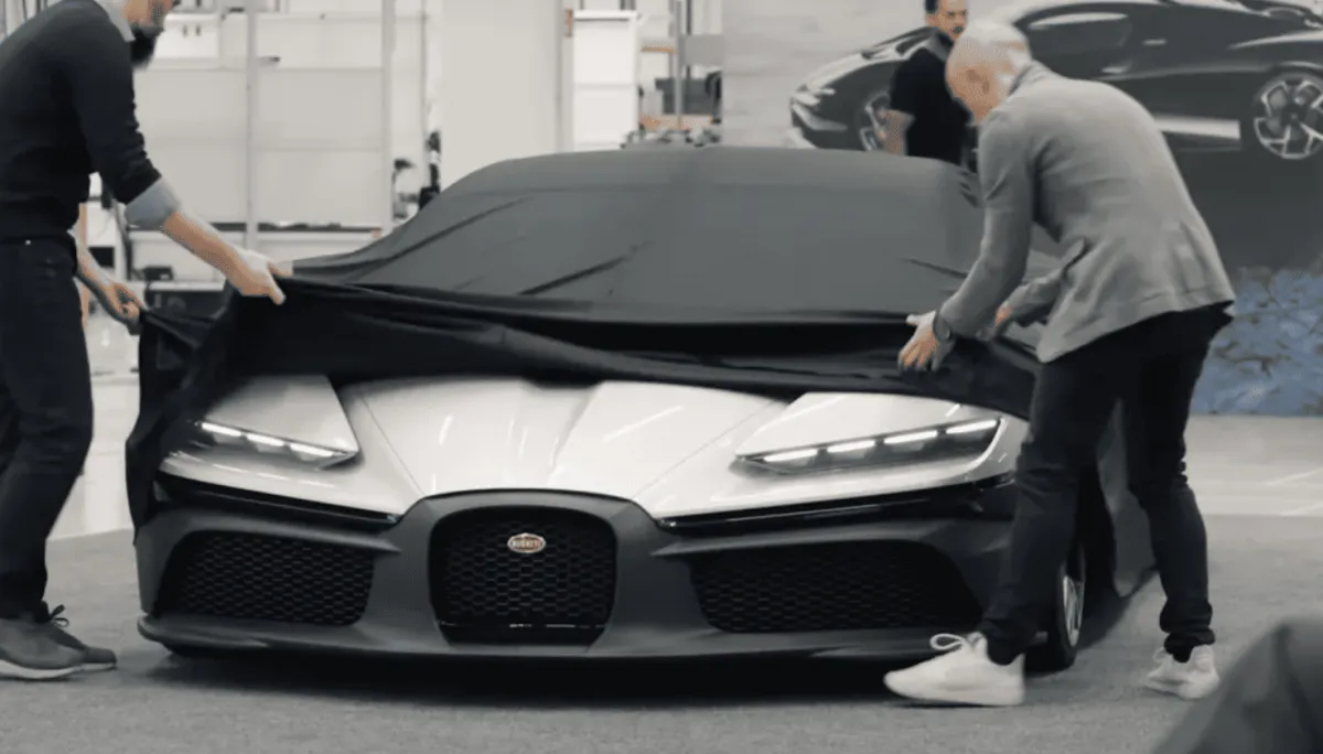 Bugatti представила ескізи нових гіперкарів Tourbillon