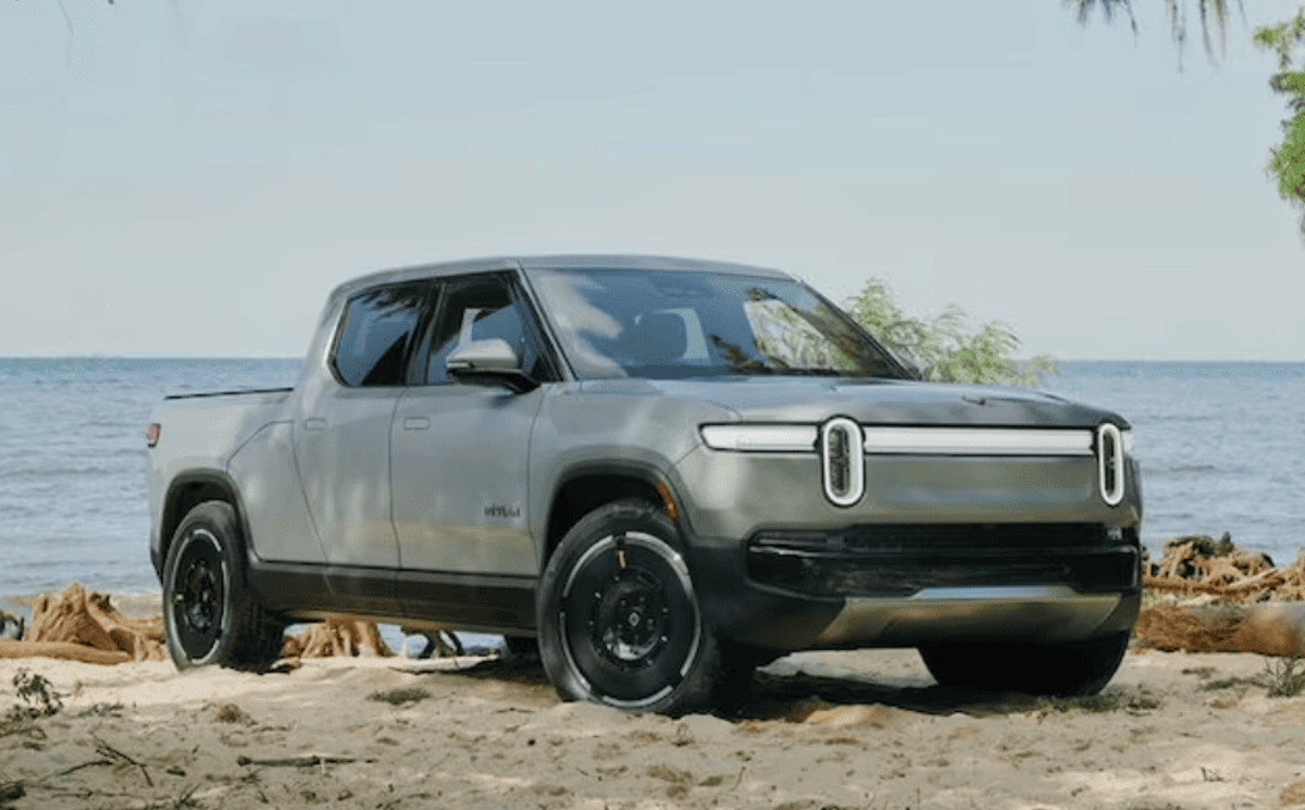 Rivian R1T — найбезпечніша вантажівка, яку коли-небудь перевіряв IIHS (ВІДЕО)