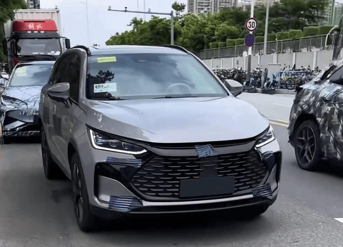 Позашляховик BYD Tang 2025 модельного року пройшов тестування