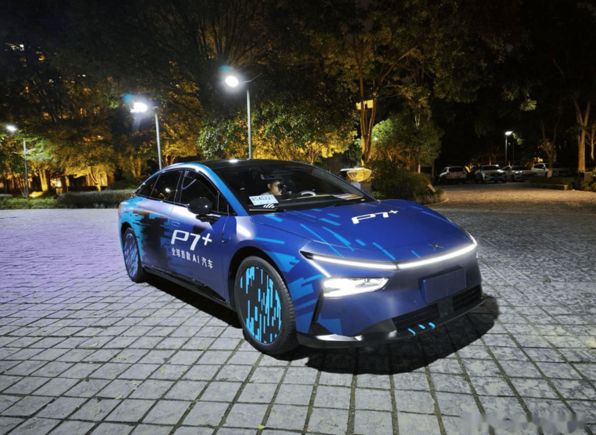 Xpeng готує запуск нового електромобіля P7+ у жовтні, незважаючи на проблеми з постачаннями