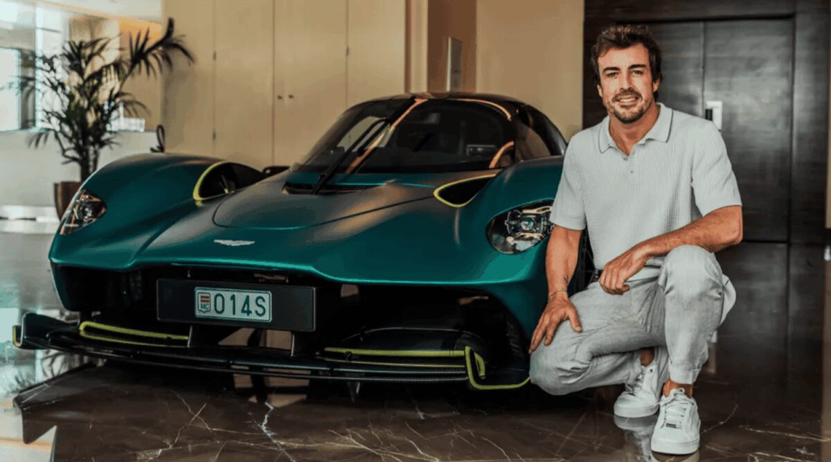Фернандо Алонсо отримав новий Aston Martin Valkyrie