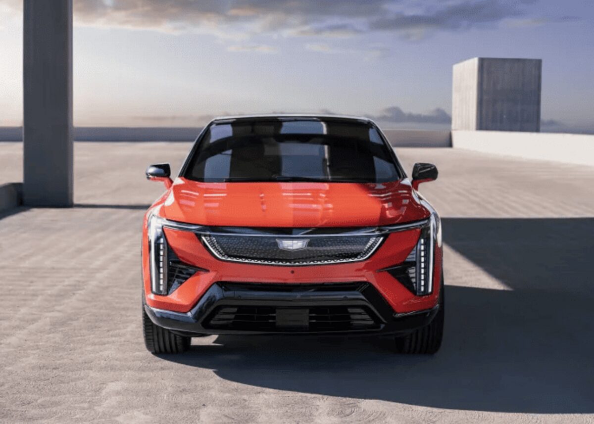 Cadillac представляє Optiq 2025 року: Компактний електричний позашляховик на новому рівні