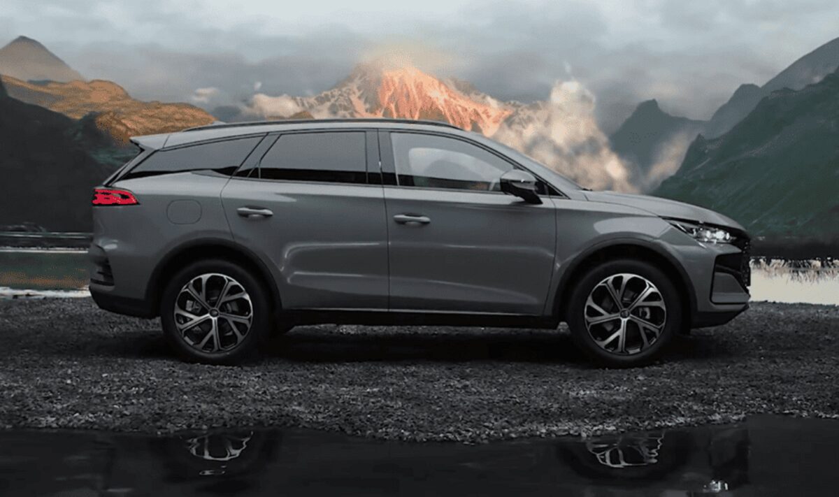 BYD презентує оновлений Tang DM-i 2025 року з новою технологією DM 5.0 PHEV