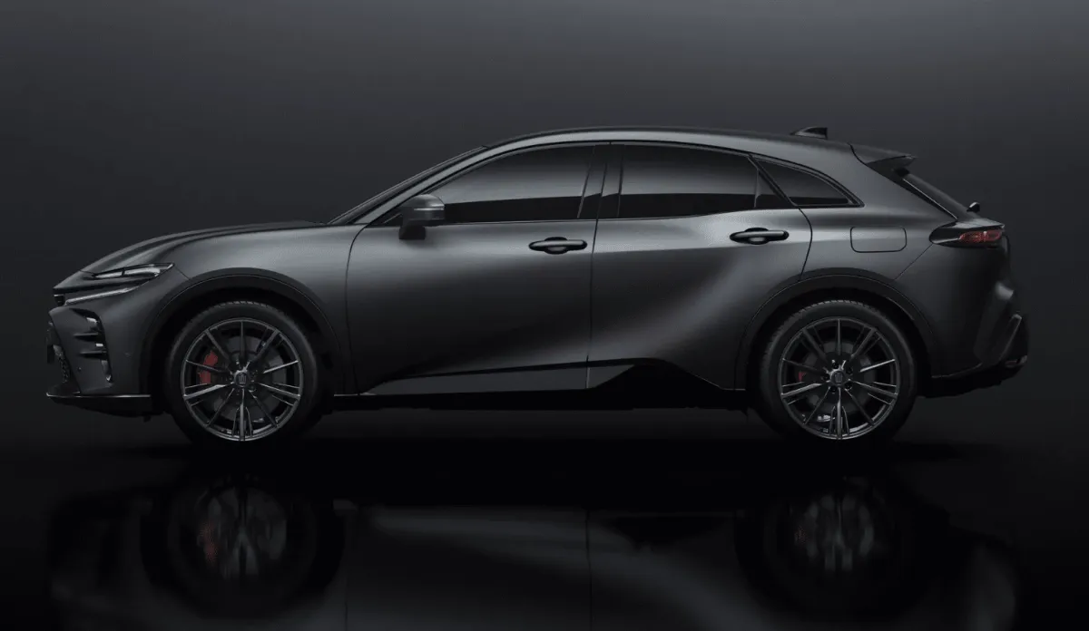 Toyota запускає новий кросовер Crown Sport Limited Matte Metal
