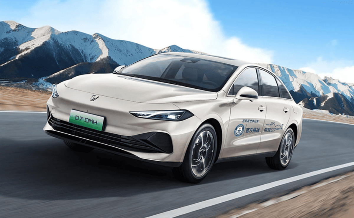 Roewe D7 DMH встановлює рекорд пробігу PHEV без підзарядки