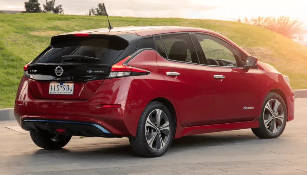 Nissan відкликає понад 23 000 Leaf через ризик загоряння