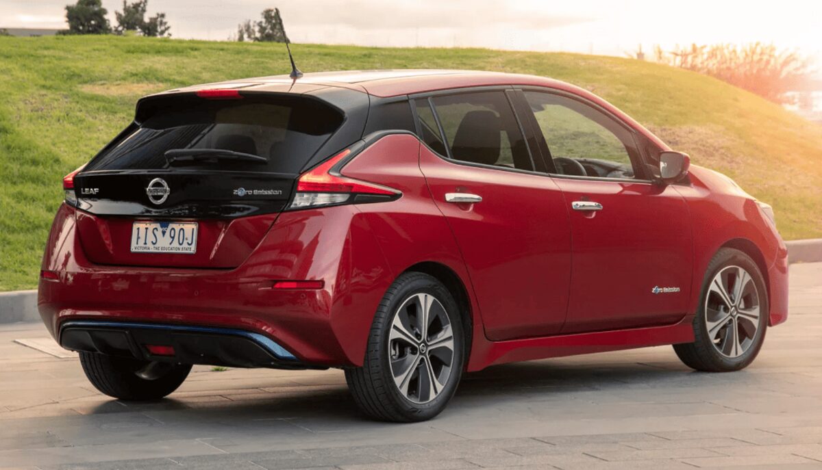 Nissan відкликає понад 23 000 Leaf через ризик загоряння