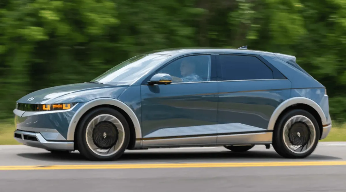 Продажі електромобілів в США зростають: GM випереджає Mercedes-Benz