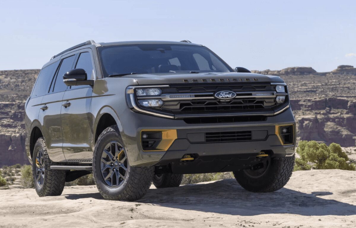 Ford презентує новий Expedition 2025 року з вдосконаленими функціями та дизайном