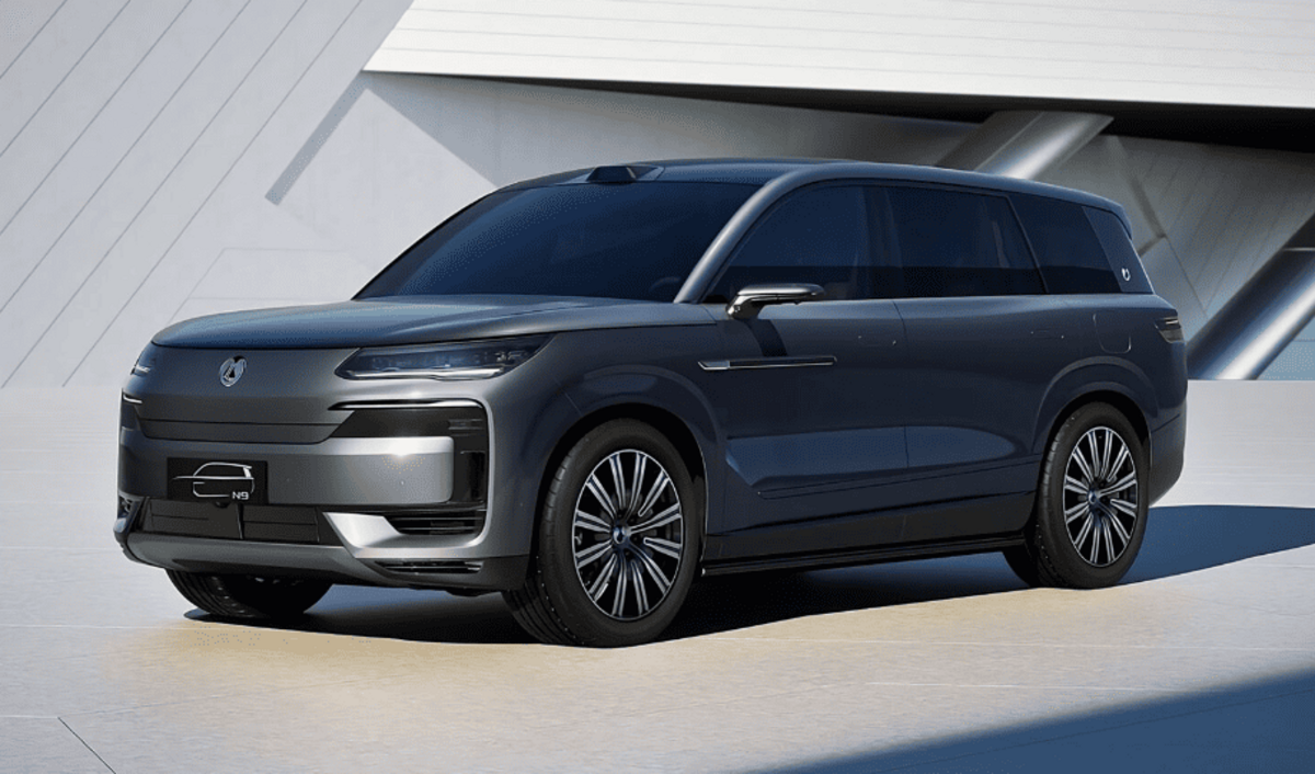 Опубліковано офіційні зображення позашляховика BYD Denza N9