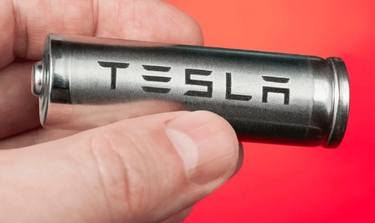 Tesla анонсує нові батареї для Cybertruck і роботаксі