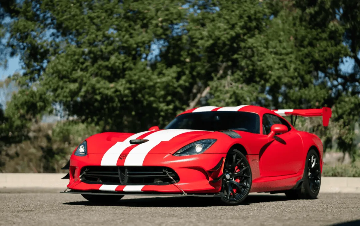 Новий Corvette ZR1 2025 викликає конкуренцію для Dodge Viper ACR Extreme