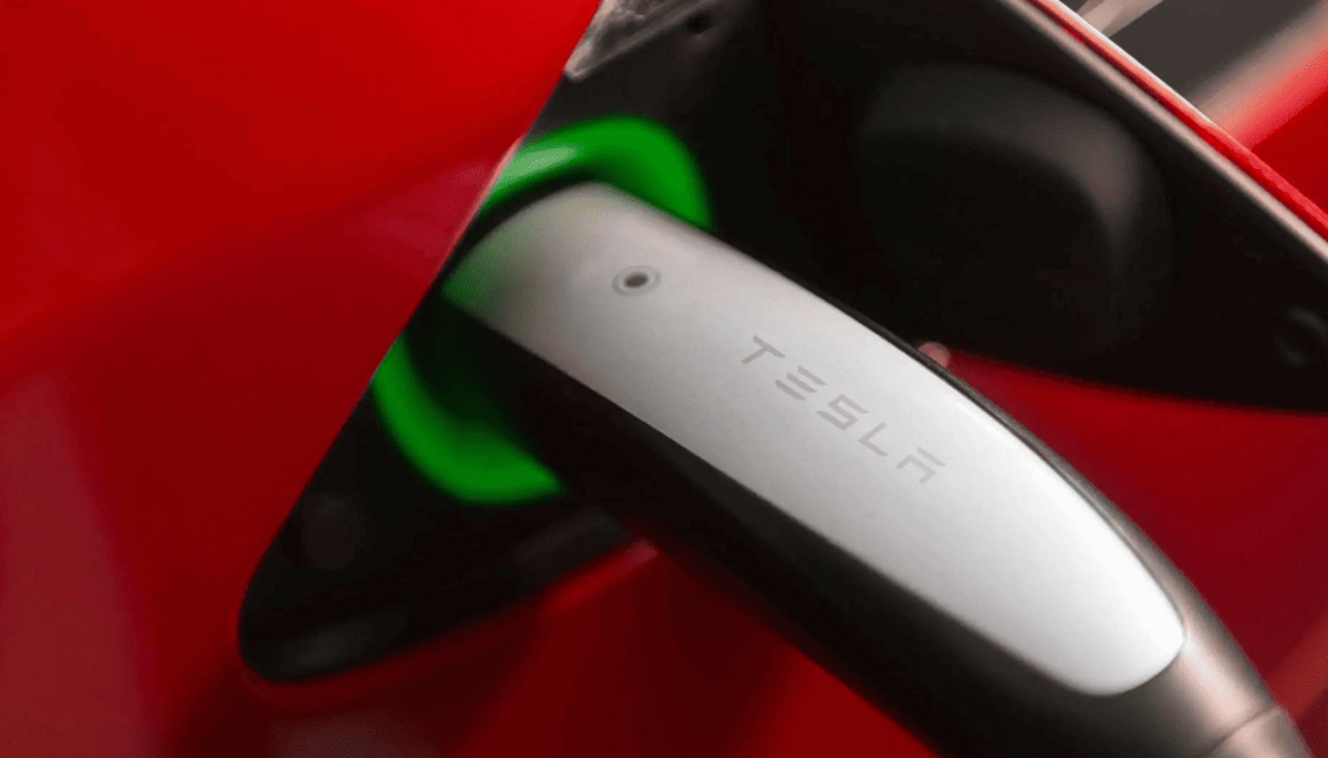 Tesla впроваджує окремий обігрівач зарядного порту через оновлення ПЗ