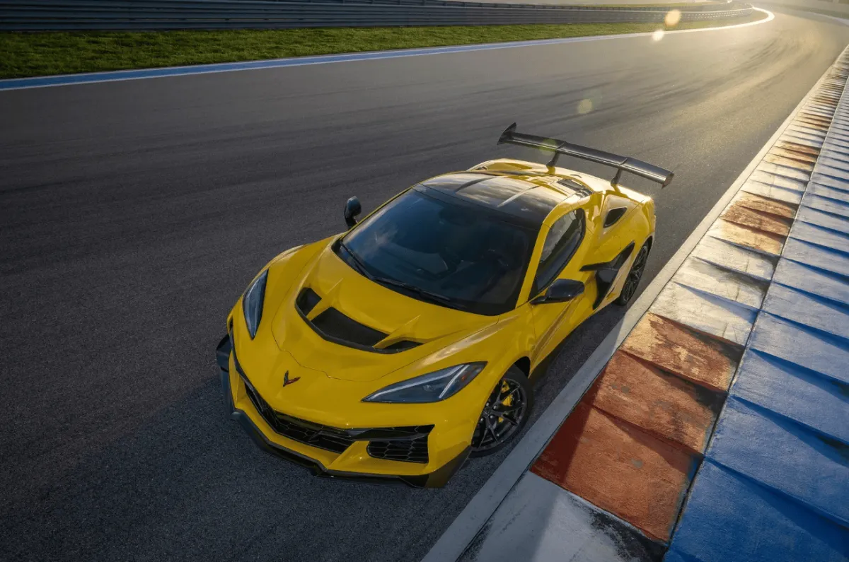 Chevrolet оголосив нові характеристики Corvette ZR1: Розгін до 100 км/год за 2,3 секунди