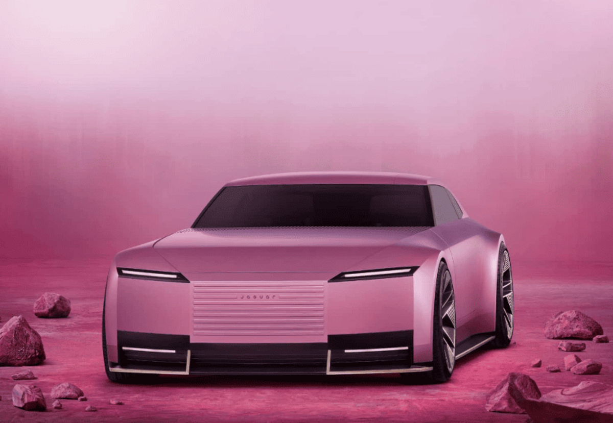 Jaguar: Покупці преміум-моделей вибирають стиль, а не технічні характеристики двигуна