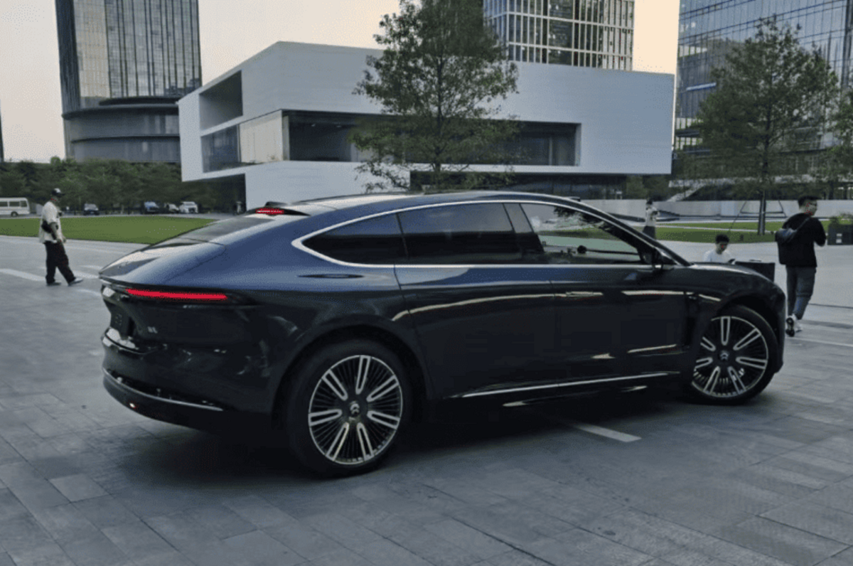 Nio ET9: Деталі флагманського електромобіля перед запуском