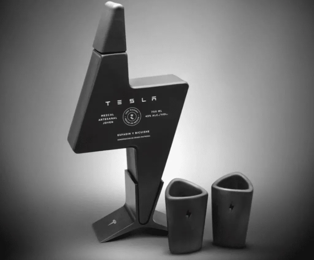 Tesla відновлює продаж преміум мескаля напередодні свят