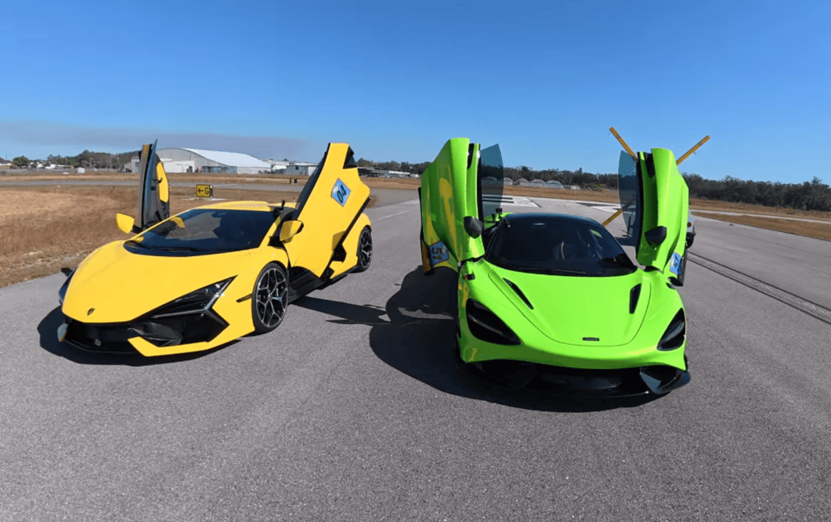 Revuelto показує неперевершену швидкість у гонці з McLaren 765LT