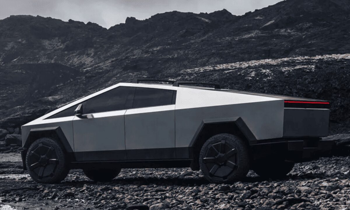 Tesla знижує ціни на оренду Cybertruck, пропонуючи варіанти викупу після закінчення лізингу