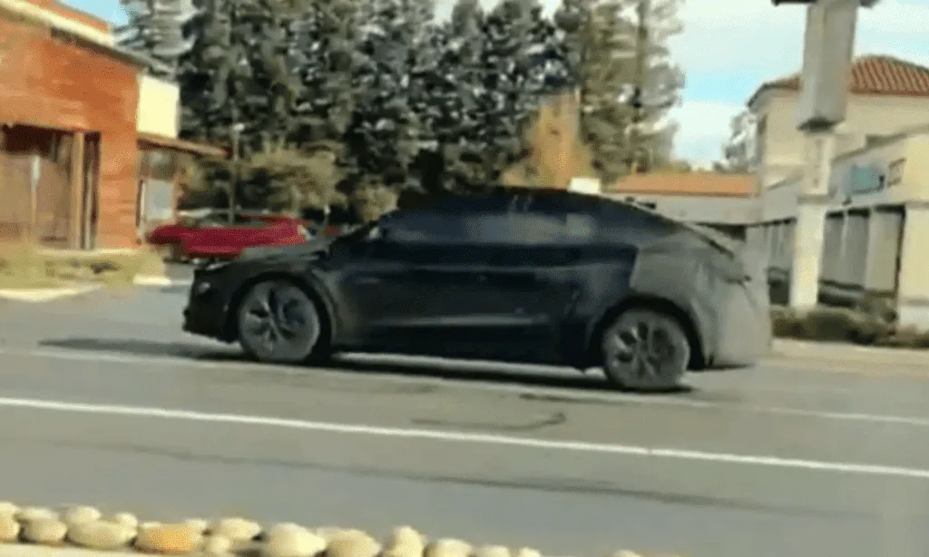 Tesla Model Y Juniper помітили у Сан-Хосе, Каліфорнія