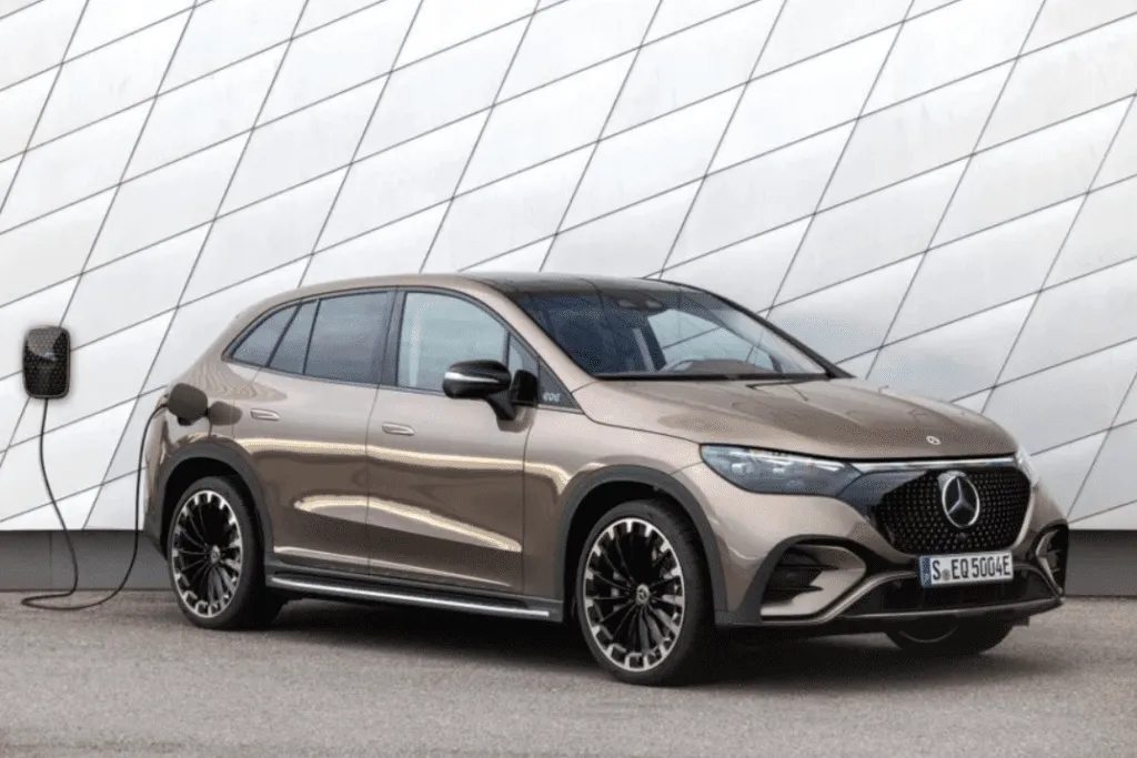 Mercedes-Benz досяг рекорду в продажах бензинових моделей в 2024 році