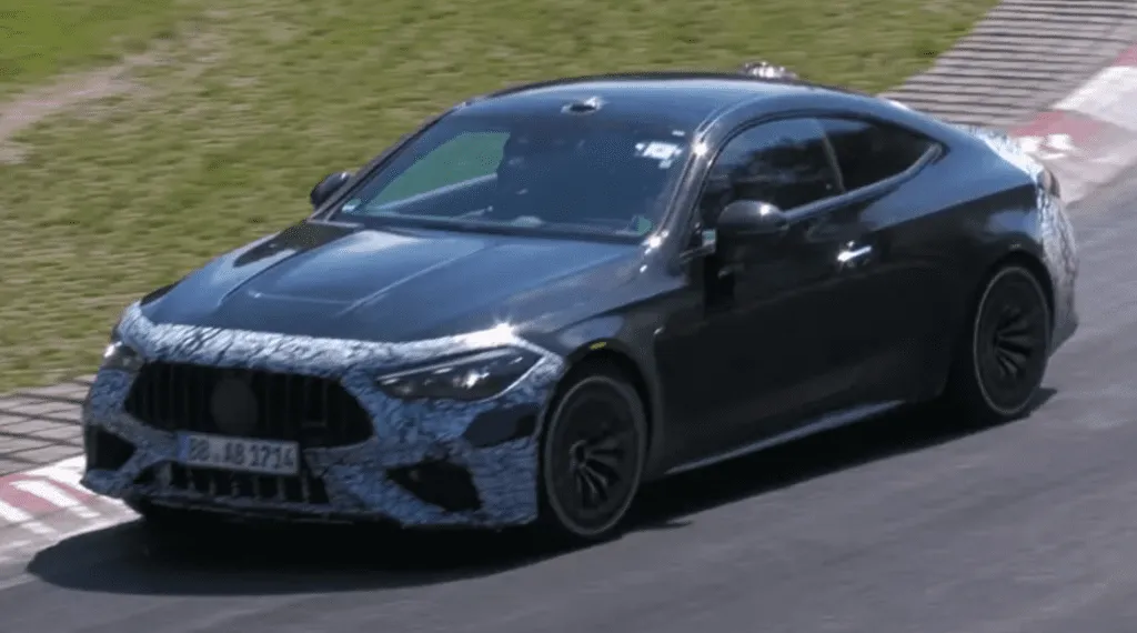 Mercedes-AMG працює над новим купе CLE 63 з потужним V8