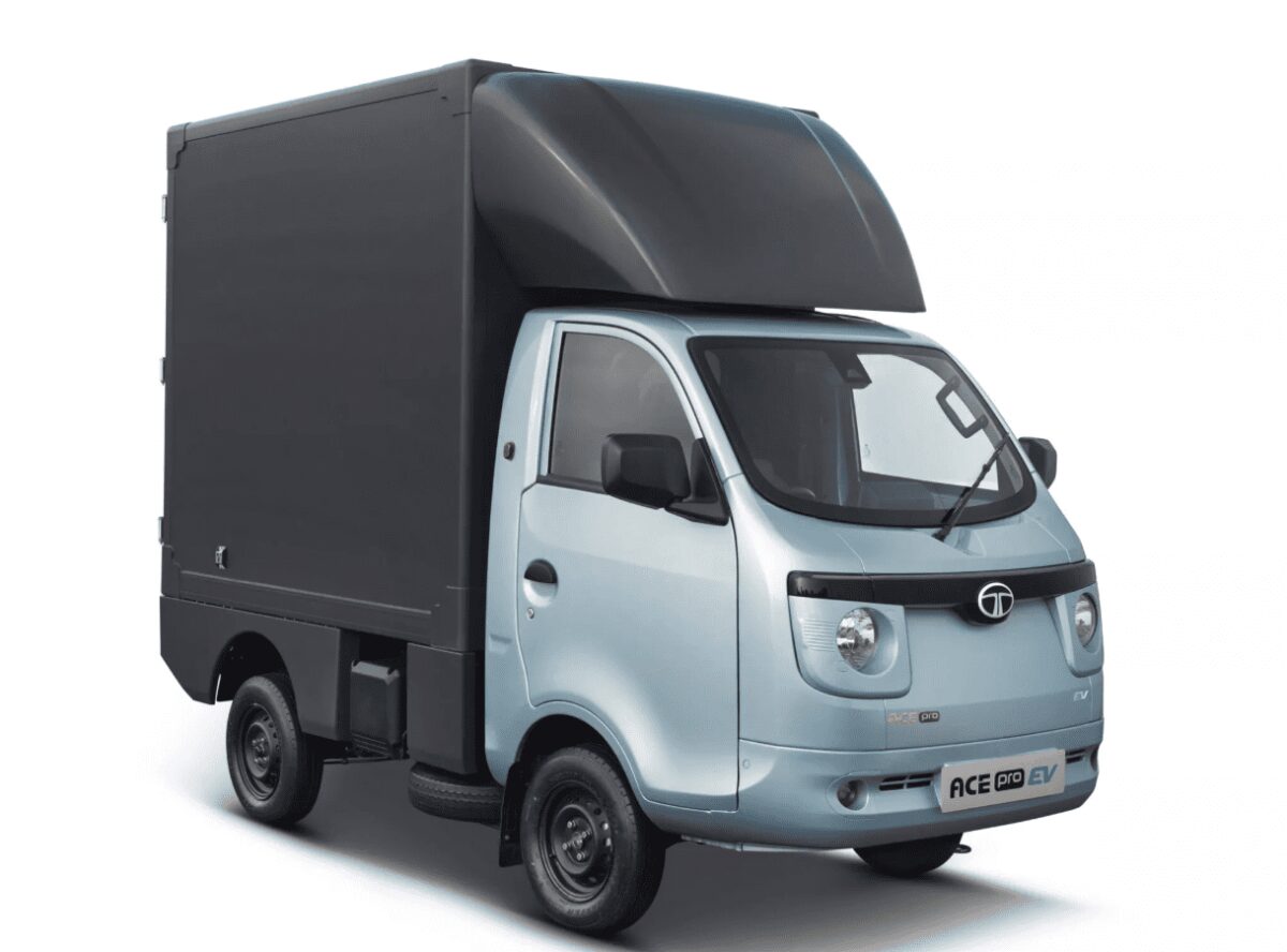Tata презентувала нову вантажівку Ace Pro на виставці Bharat Mobility Global Expo
