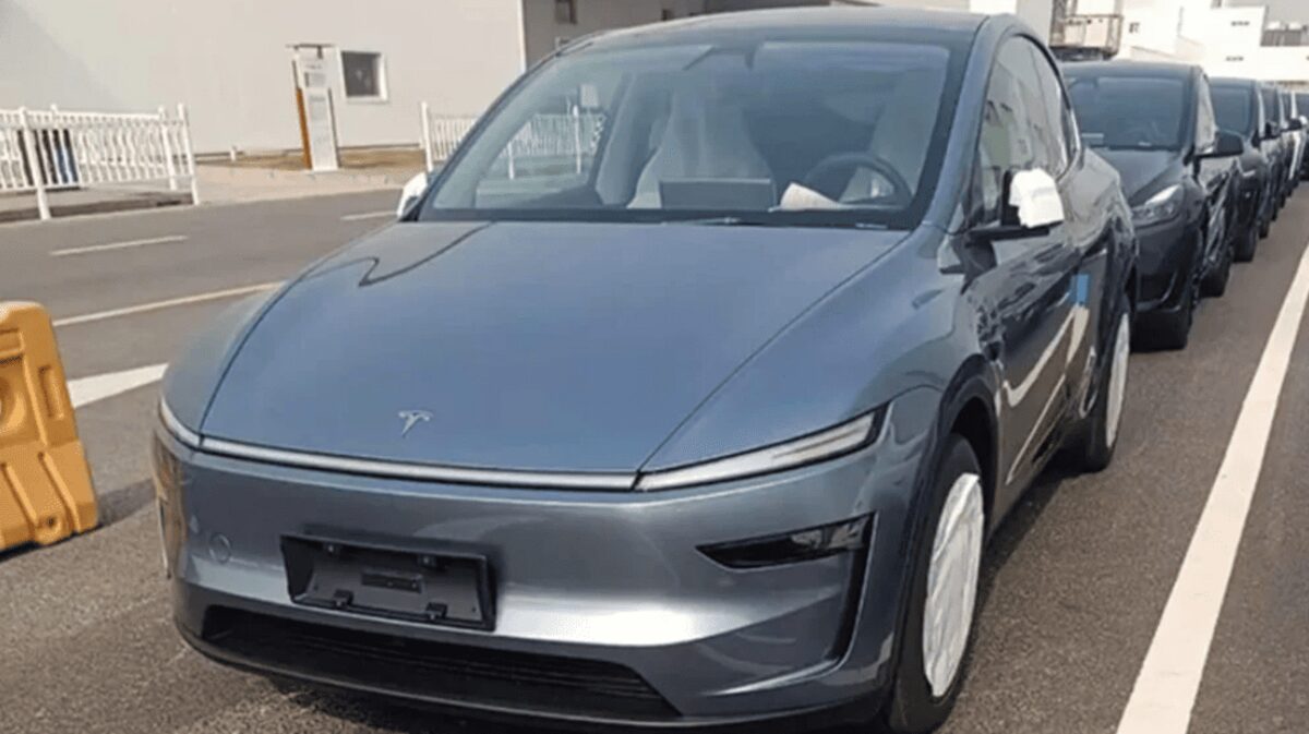 Tesla Model Y 2025 року вже зібрала 50 000 попередніх замовлень