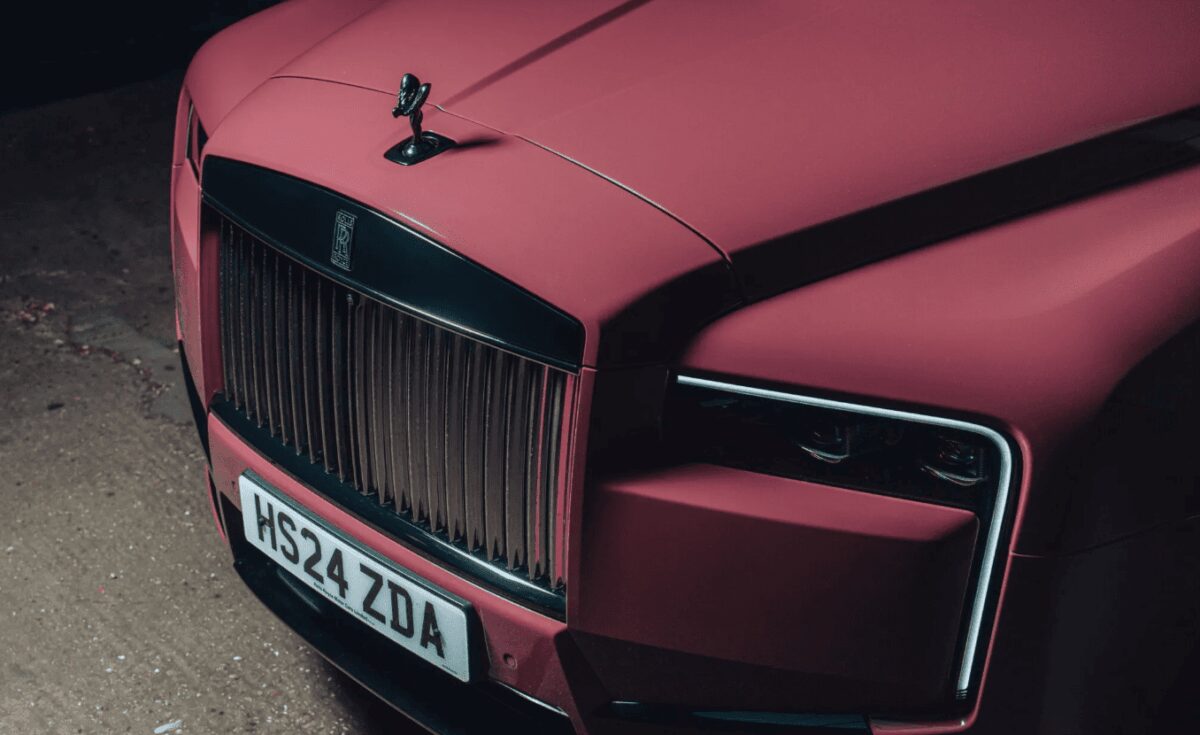 Rolls-Royce оголосив про рекордні продажі та інвестиції в 300 мільйонів фунтів для розширення підрозділів Bespoke і Coachbuilt