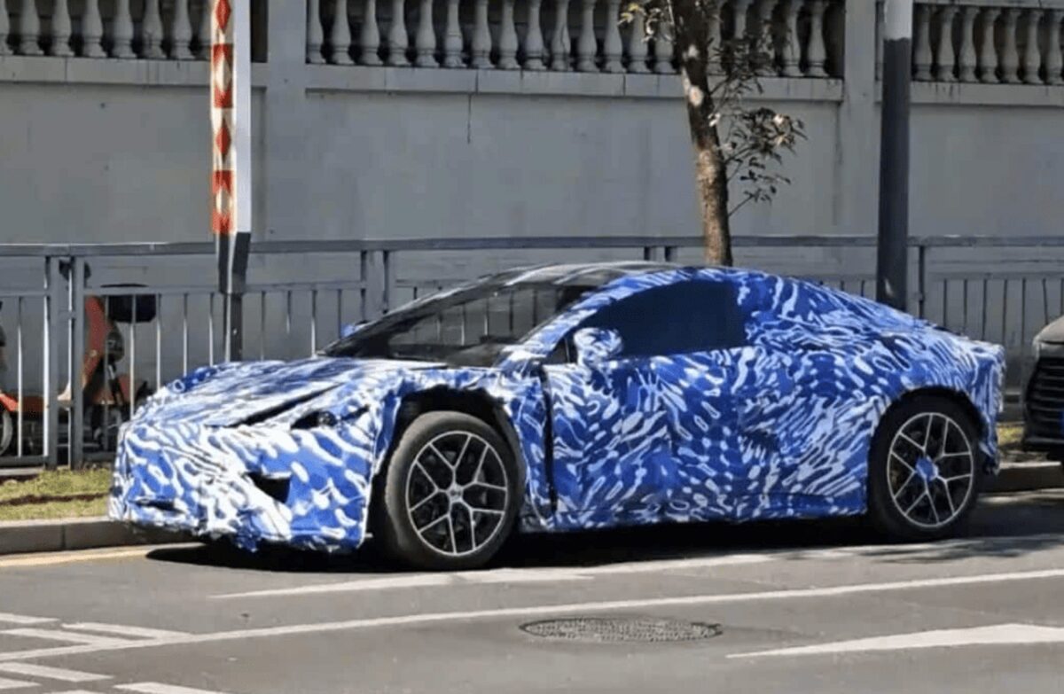 Новий спортивний автомобіль BYD Denza буде змагатися з Porsche 911 за доступною ціною