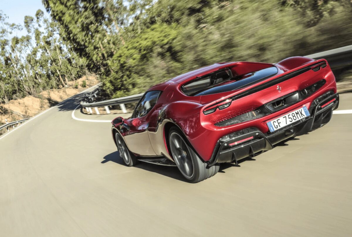 Ferrari готується до випуску більш потужної версії 296 GTB