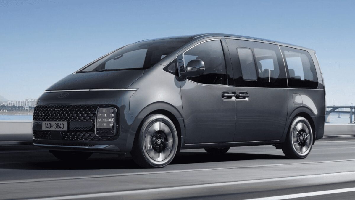 Hyundai Staria поповниться новим повністю електричним варіантом
