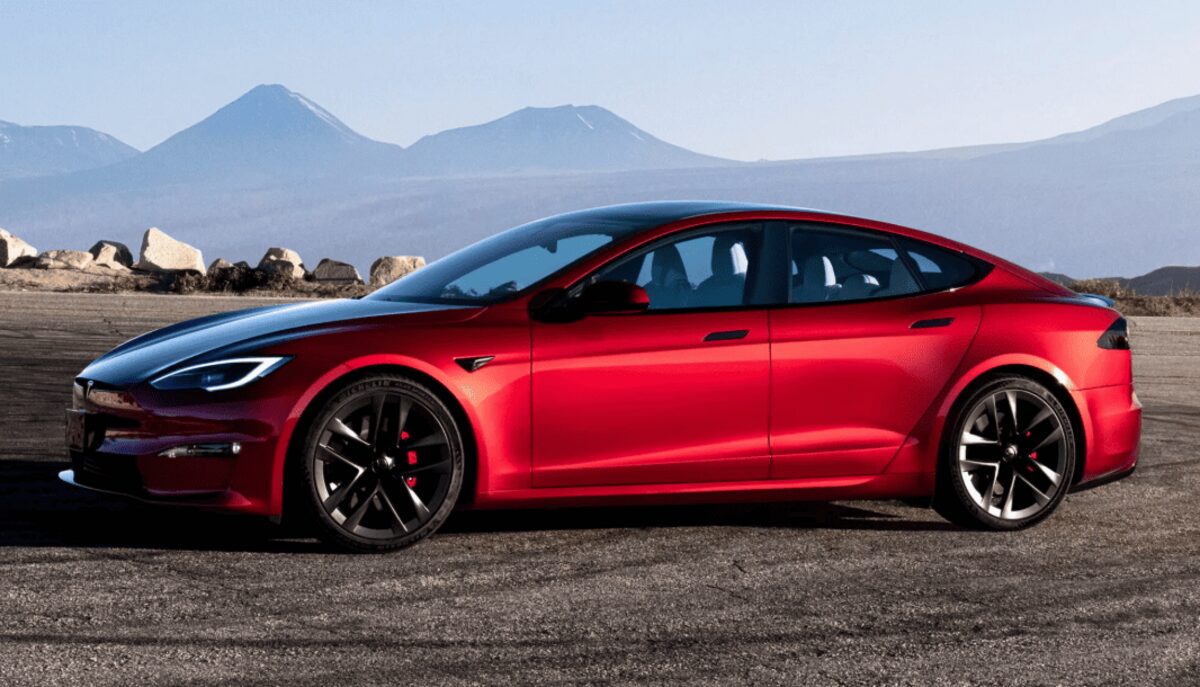 Tesla відкликає понад 1,5 мільйона автомобілів через проблеми з керуванням та камерою в Китаї