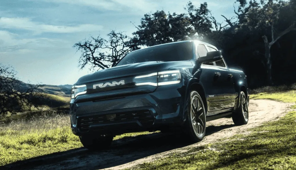 Скасовано виробництво дальньої версії електричного пікапа Ram 1500 REV